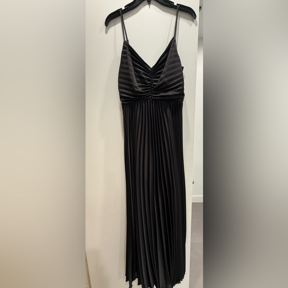 Petal & Pup Black Pleated Dress